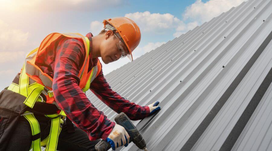 Professional gutter cleaning in Coalfield, TN